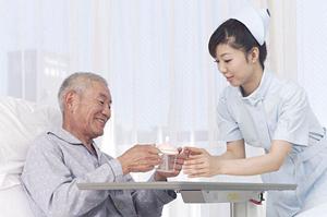 日本橋のクリニックで憧れの二重に